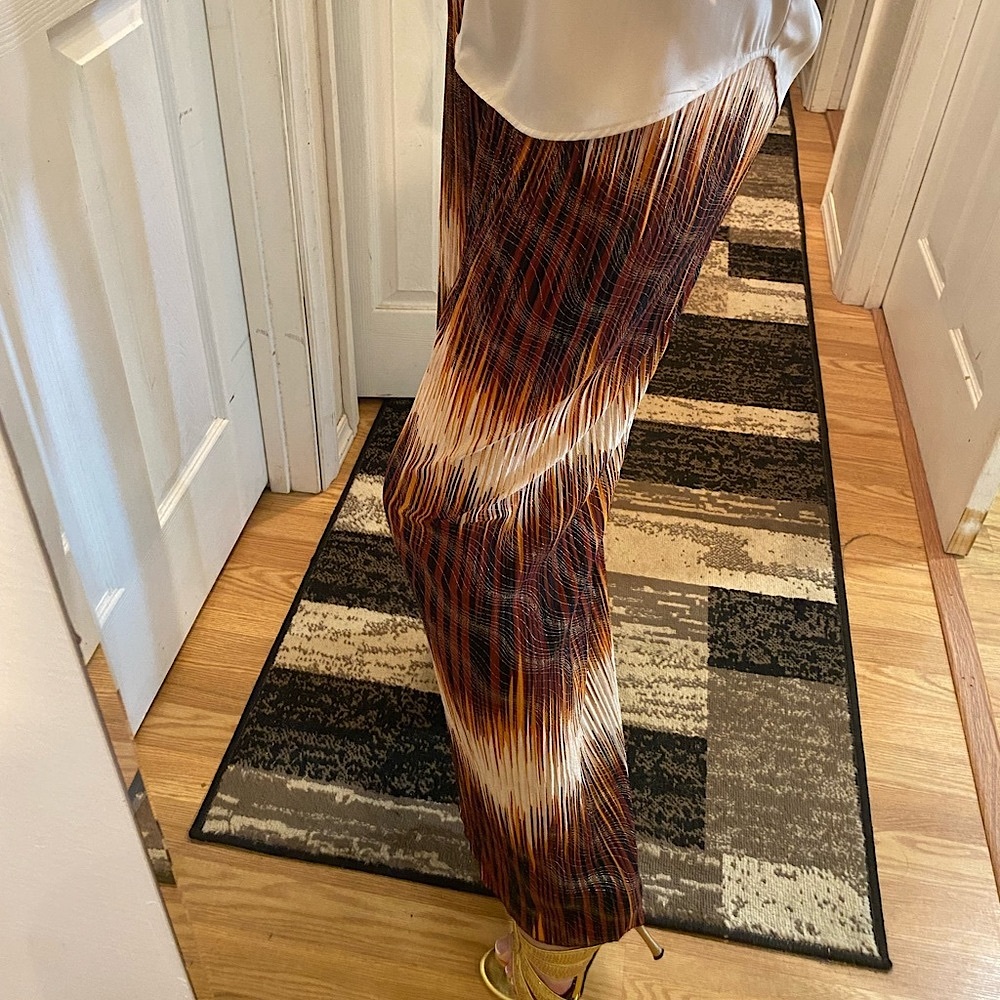 PLISSE VACA🌴 Nuetral Ombre wide leg pants size 4/6